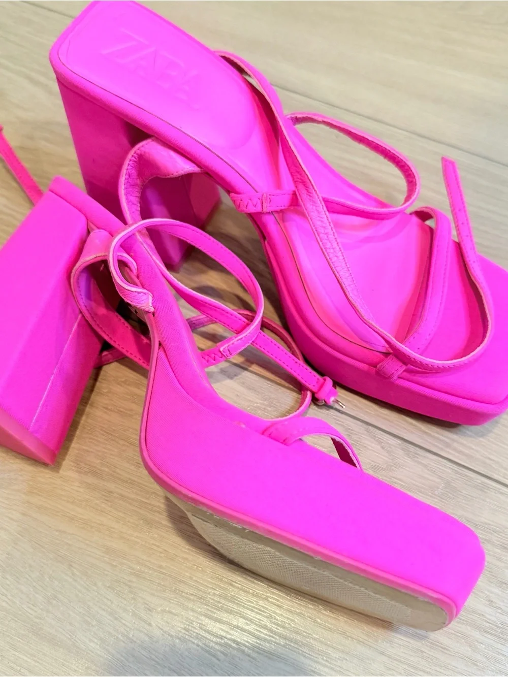 EUC Zara Hot Pink Square Toe Platform Bratz Heels 8.5